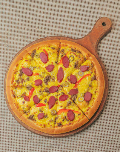 بيتزا مشكل لحوم